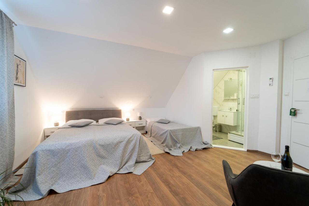 Rooms & Apartment Milan Saborsko Zewnętrze zdjęcie