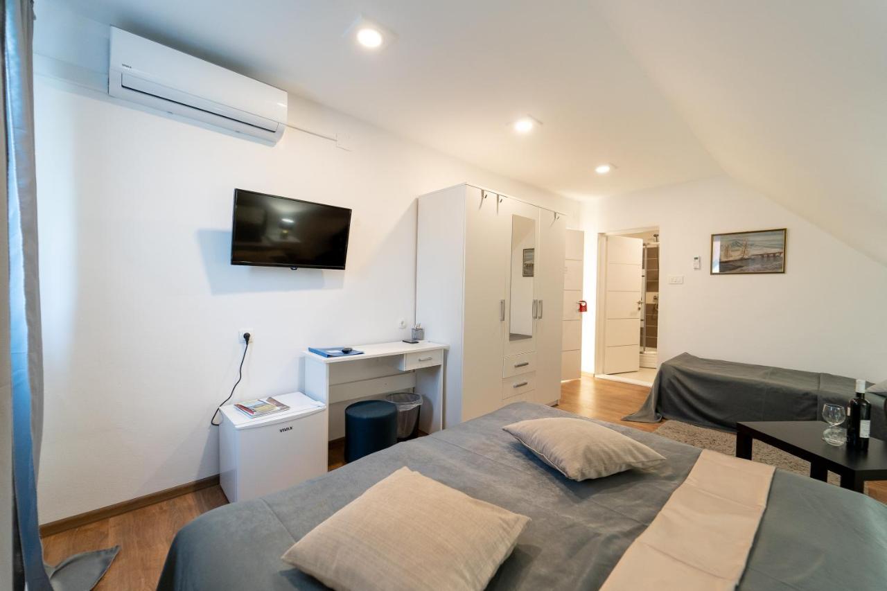 Rooms & Apartment Milan Saborsko Zewnętrze zdjęcie