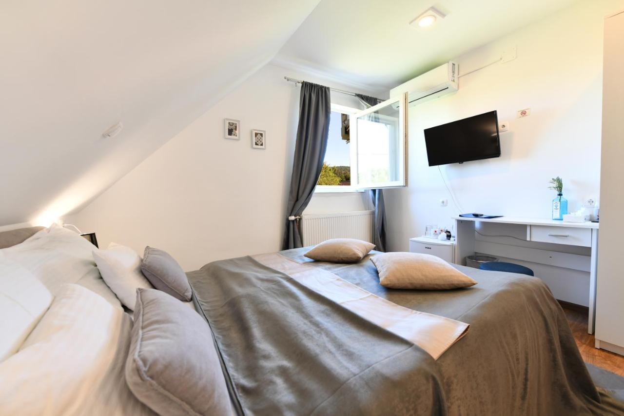 Rooms & Apartment Milan Saborsko Zewnętrze zdjęcie